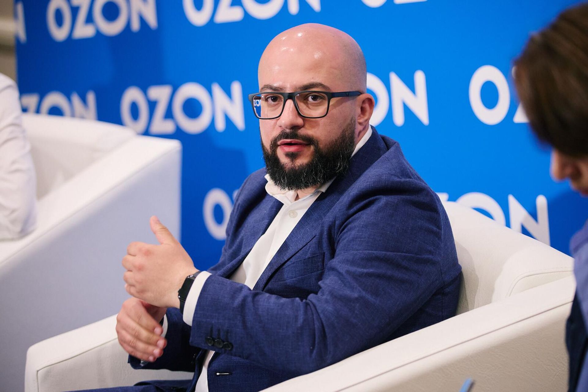 Коммерческий директор Ozon Армения Ашот Ахвердян на форуме по развитию электронной торговли, проведенный платформой Ozon (3 апреля 2024). Еревaн Коммерческий директор Ozon Армения Ашот Ахвердян на форуме по развитию электронной торговли, проведенный платформой Ozon (3 апреля 2024). Еревaн - Sputnik Армения, 1920, 04.04.2024