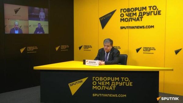 В армяно-российских отношениях нужно немного отдышаться и не торопиться разрывать связи – сенатор - Sputnik Армения
