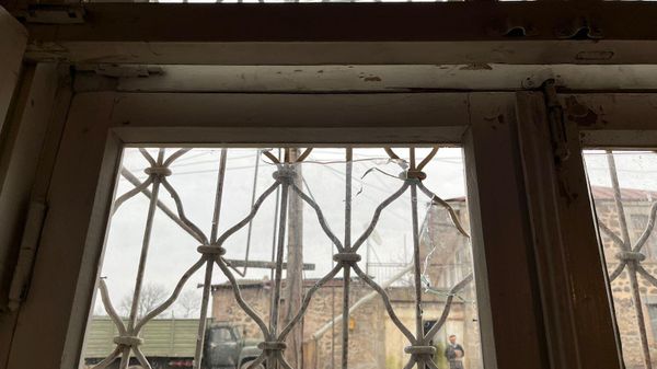 Последствия ночных обстрелов у села Тех со стороны азербайджанских ВА (7 апреля 2024). Сюник - Sputnik Армения