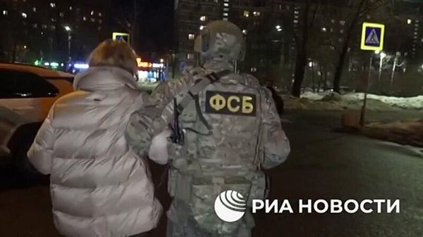 Кадры задержания обвиняемых по делу украинских мошеннических call-центров - Sputnik Армения