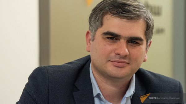 Экономист Сурен Парсян в гостях радио Sputnik - Sputnik Армения