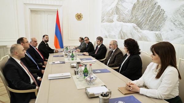 Премьер-министр Никол Пашинян принял министра юстиции Грузии Рати Брегадзе (12 апреля 2024). Еревaн - Sputnik Армения