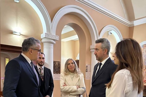 Մատենադարան են այցելել Եգիպտոսի հնությունների և զբոսաշրջության նախկին նախարար Խալեդ Ալ Էնանին և ՀՀ–ում Եգիպտոսի արտակարգ և լիազոր դեսպան Սերենադ Մուհամեդ Սոլիման Գամիլը - Sputnik Արմենիա