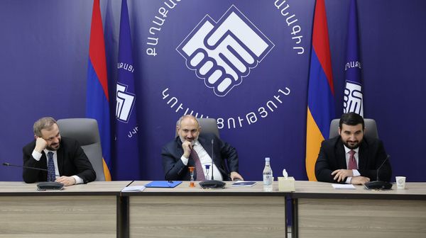 Заседание инициативной группы партии Гражданский договор (18 апреля 2024). Еревaн - Sputnik Արմենիա
