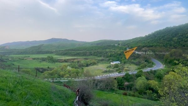 Мост в селе Киранц, который, согласно опубликованной карте, перейдет Азербайджану - Sputnik Армения