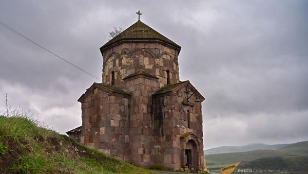 Приграничная церковь Сурб Аствацацин в день Благовещения Пресвятой Богородицы (7 апреля 2024). Воскепар - Sputnik Армения