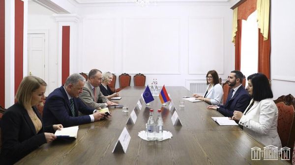 Ռուբեն Ռուբինյանն ընդունել է Հարավային Կովկասի եւ Վրաստանի ճգնաժամի հարցերով ԵՄ հատուկ ներկայացուցիչ Տոյվո Կլաարին - Sputnik Արմենիա
