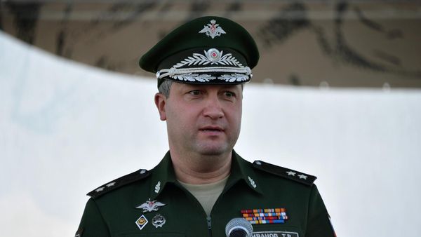 Заместитель министра обороны РФ Тимур Иванов выступает на открытии Гонки героев - Новая высота (13 мая 2017). Гудермес - Sputnik Армения