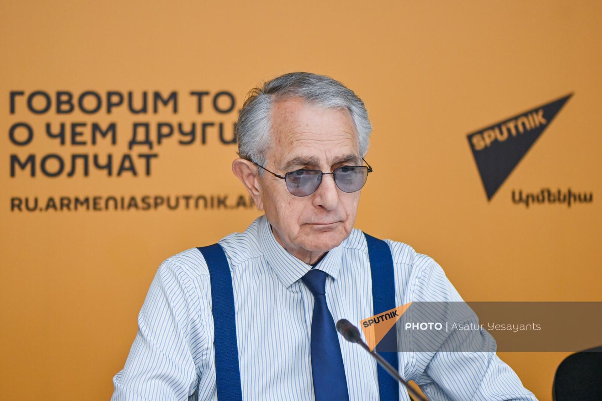 Гарри Кеосаян на пресс-конференции в преддверии Международного дня джаза (25 апреля 2024). Еревaн - Sputnik Армения, 1920, 25.04.2024