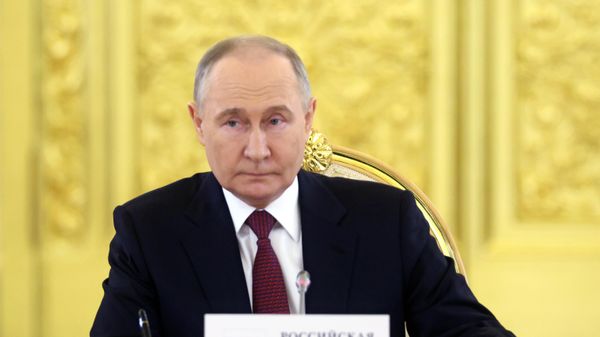 Президент РФ Владимир Путин на заседании Высшего Евразийского экономического совета (ВЕЭС) на саммите стран - участниц Евразийского экономического союза (ЕАЭС) (8 мая 2024). Москва - Sputnik Армения