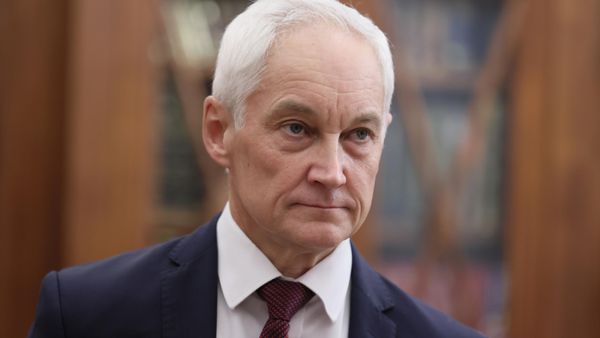 Первый заместитель председателя правительства РФ Андрей Белоусов перед началом встречи с президентом России (7 ноября 2023). Москвa - Sputnik Армения