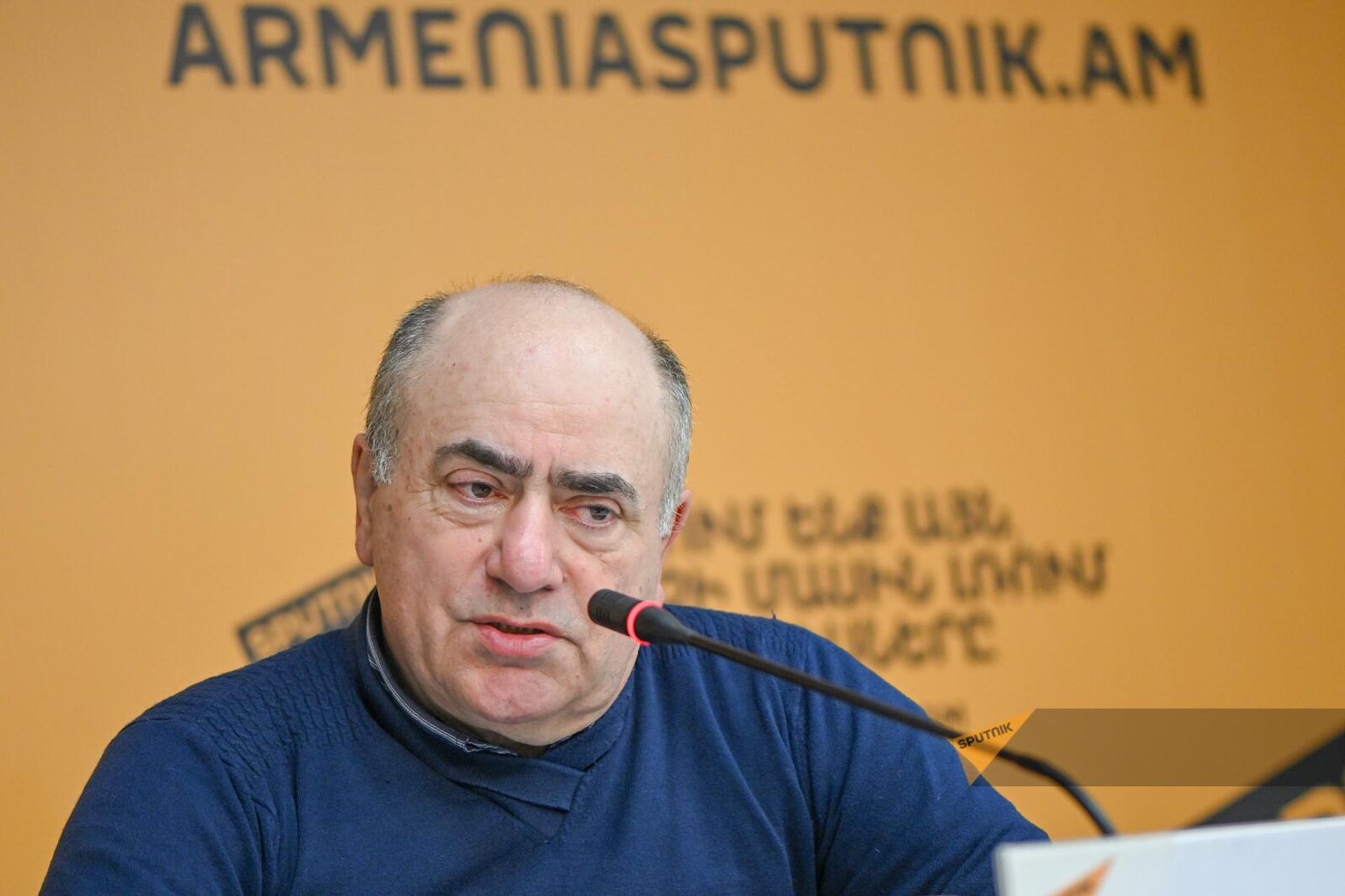 Вардан Хачатрян на пресс-конференции в мультимедийном пресс-центре Sputnik (14 мая 2024). Еревaн - Sputnik Армения, 1920, 11.06.2025
