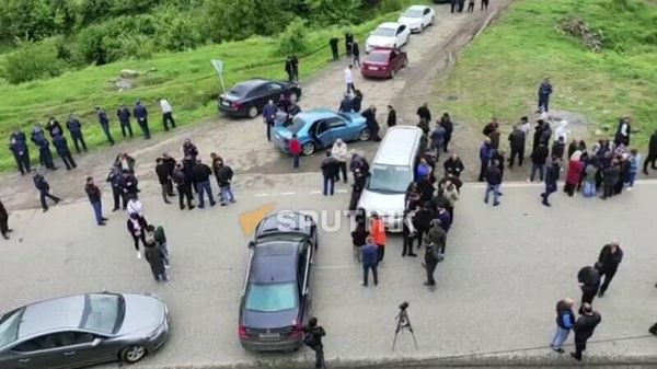 Автобус с туристами из Китая не смог проехать в Грузию из-за блокирования трассы - Sputnik Армения