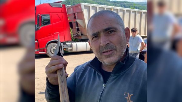 Не нужна компенсация, ему нужен его дом: житель Киранца о ситуации в селе - Sputnik Армения