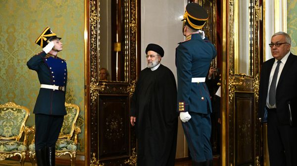  Эбрахим Раиси во время встречи с Владимиром Путиным - Sputnik Армения
