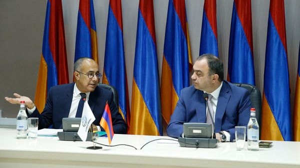 ՆԳ նախարար Վահե Ղազարյանն ու Համաշխարհային բանկի տարածաշրջանային տնօրեն Սամեհ Նագիբ Վահբան - Sputnik Արմենիա
