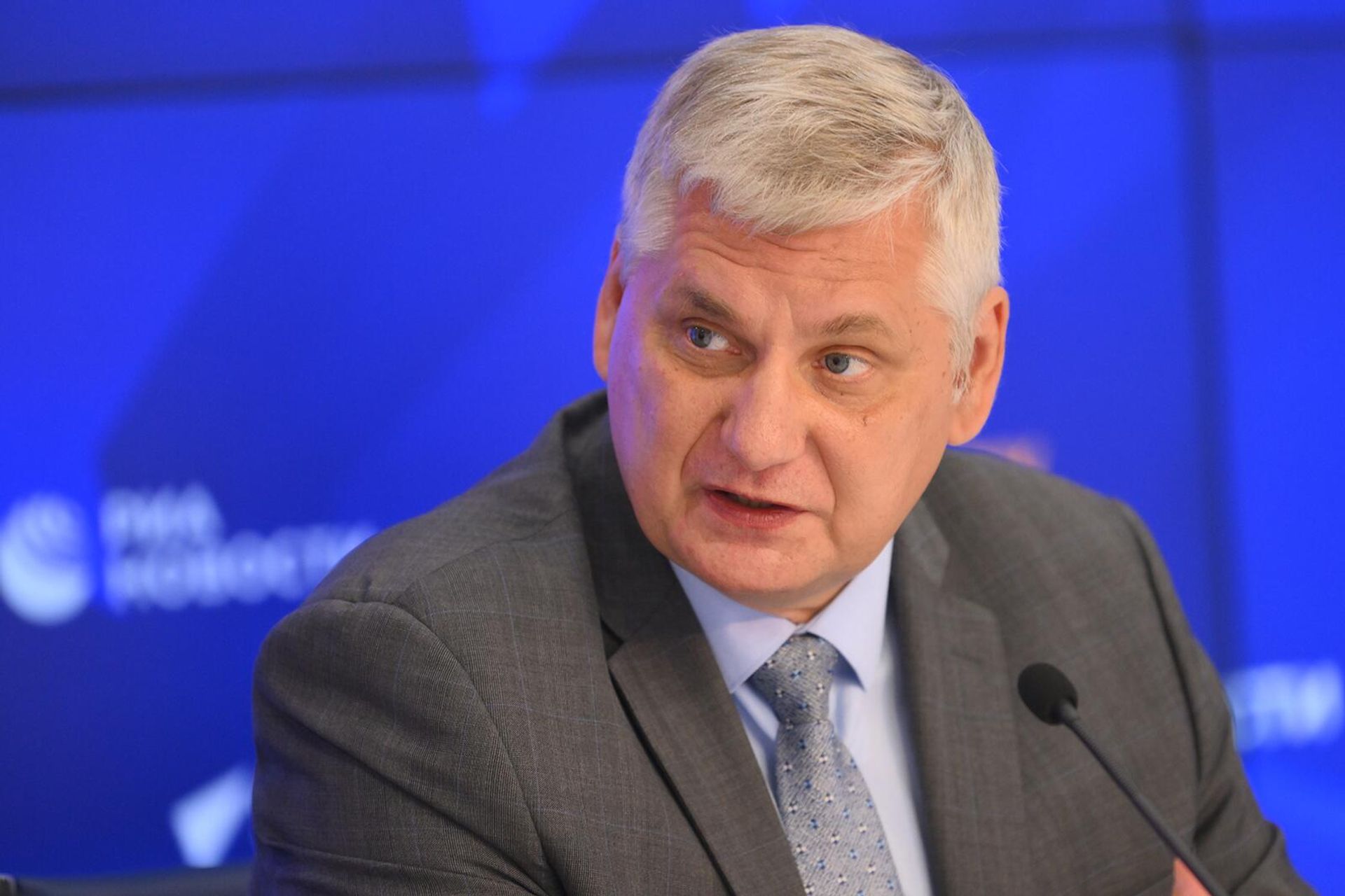 Сергей Маркедонов во время круглого стола Ситуация в республиках Южного Кавказа: противостояние политических сил (23 мая 2024). Москвa - Sputnik Армения, 1920, 23.05.2024