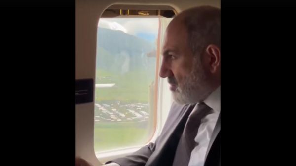 Вертолет Пашиняна совершил экстренную посадку в Ванадзоре из-за плохих погодных условий - Sputnik Արմենիա