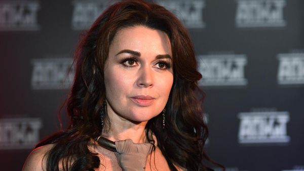 Актриса Анастасия Заворотнюк на церемонии вручения V Премии Ассоциации продюсеров кино и телевидения (31 марта 2017). Москвa - Sputnik Армения