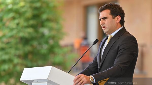 Вице-спикер НС Акоб Аршакян на церемонии открытия Национального суперкомпьютерного центра Армении (31 мая 2024). Еревaн - Sputnik Армения