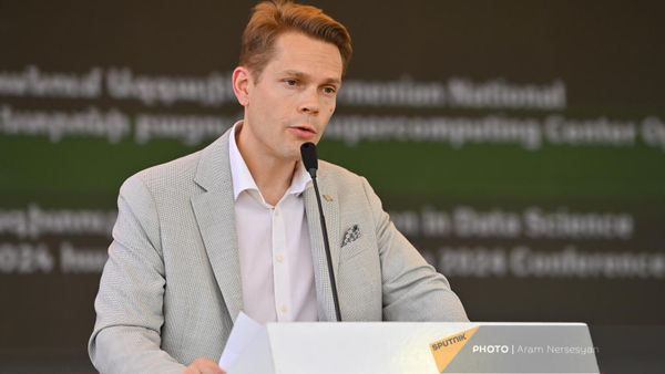 Николя Азнавур Николя Азнавур - Sputnik Армения