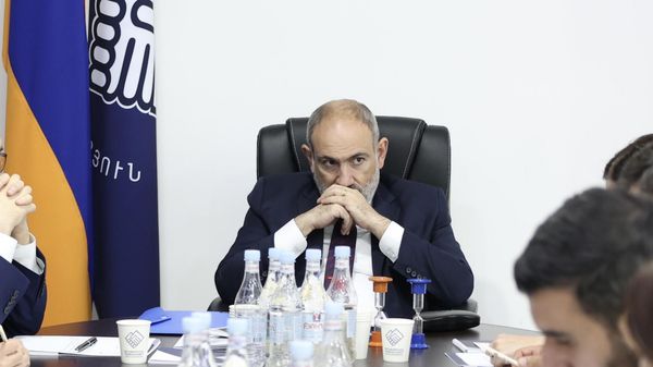 Премьер-министр Никол Пашинян провел заседание правления партии Гражданский договор (4 июня 2024). Еревaн - Sputnik Армения