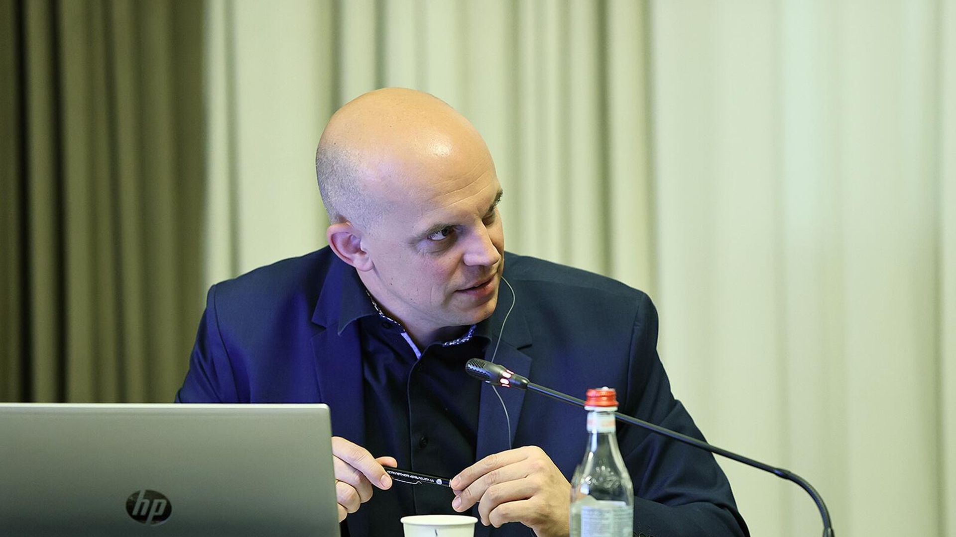 Заместитель директора компании gmp International GmbH Architects and Engineers Тобиас Кейл на обсуждении вопросов генерального плана “Академического городка” (3 июня 2024). Еревaн - Sputnik Армения, 1920, 09.07.2024