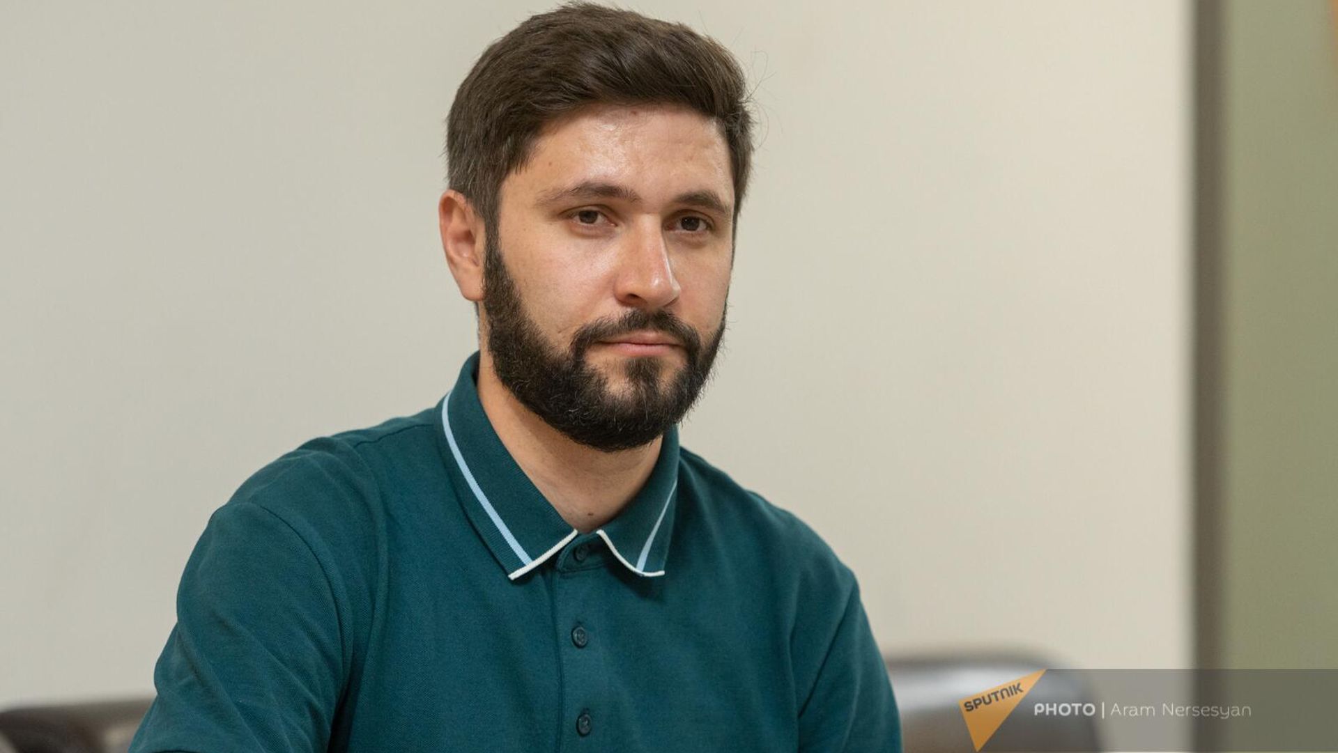 Политолог Бениамин Матевосян в гостях радио Sputnik - Sputnik Армения, 1920, 18.07.2024