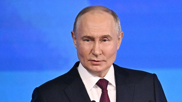 Президент РФ Владимир Путин выступает во время Пленарного заседания на ПМЭФ-2024 (7 июня 2024). Санкт-Петербург - Sputnik Армения