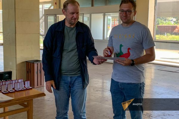 Южно-Кавказская железная дорога наградила сотрудников, участвовавших в восстановлении железной дороги в зоне бедствия - Sputnik Армения