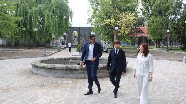 ՀՀ–ում Ֆրանսիայի դեսպանն այցելել է Գորիս - Sputnik Արմենիա