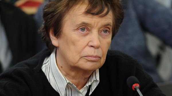Комментатор Дирекции спортивных каналов НТВ-Плюс Анна Дмитриева во время круглого стола (20 марта 2012). Москвa - Sputnik Армения