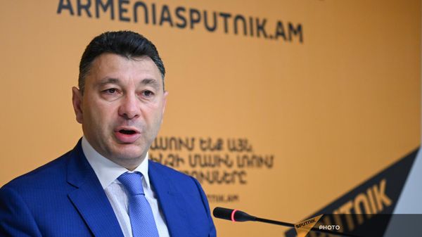 Пресс-конференция представителя РПА Эдуарда Шармазанова в мультимедийном пресс-центре Sputnik (25 июня 2024). Еревaн - Sputnik Армения