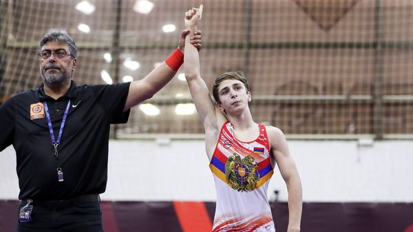 Борец Юрик Мхитарян на чемпионате Европы среди юношей до 17 лет в Сербии - Sputnik Армения