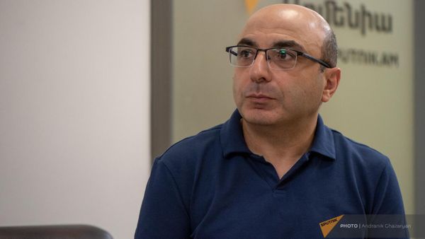 Политический аналитик Ваге Ованнисян в гостях радио Sputnik - Sputnik Армения