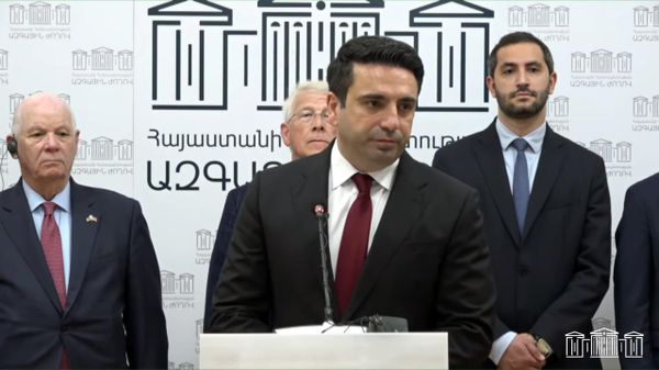 Ալեն Սիմոնյան - Sputnik Արմենիա