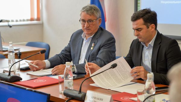 Рабочая встреча сопредседателей Межпарламентской комиссии по сотрудничеству Федерального Собрания РФ Юрия Воробьева и Национального Собрания РА Акоба Аршакяна (5 июля 2024). Вологодская область - Sputnik Армения