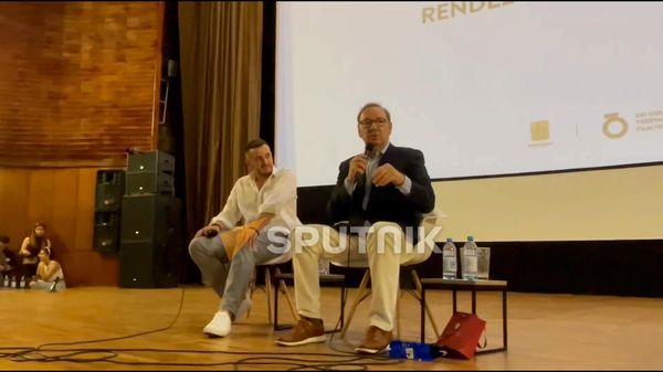 Ես ոչինչ չգիտեմ ու անում եմ այն, ինչ պետք է անեմ. Քևին Սփեյսին` իր շուրջը ստեղծված աղմուկի մասին - Sputnik Արմենիա