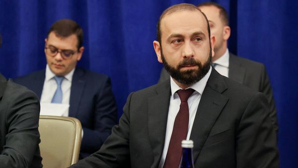 Министр иностранных дел Арарат Мирзоян во время трехсторонней встречи с главой МИД Азербайджана и и госсекретарем США (10 июля 2024). Вашингтон - Sputnik Армения