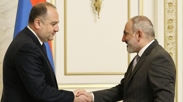 Նիկոլ Փաշինյանն ընդունել է Վրաստանի պաշտպանության նախարար Իրակլի Չիկովանիին։ - Sputnik Արմենիա