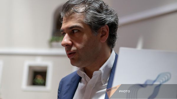 Սերգեյ Սմբատյան - Sputnik Արմենիա