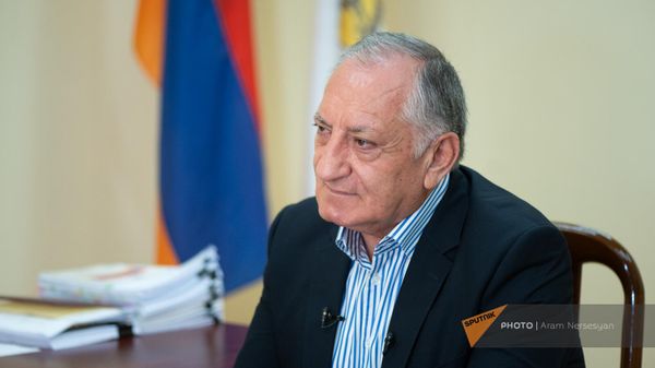 Советник мэра Еревана Камо Ареян - Sputnik Армения