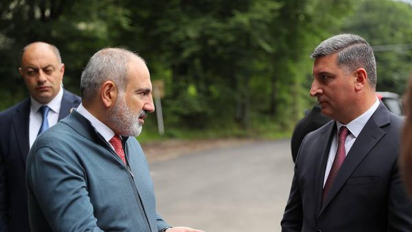 Премьер-министр Никол Пашинян во время рабочей поездки в Тавушскую область (2 августа 2024). Дилижан - Sputnik Армения