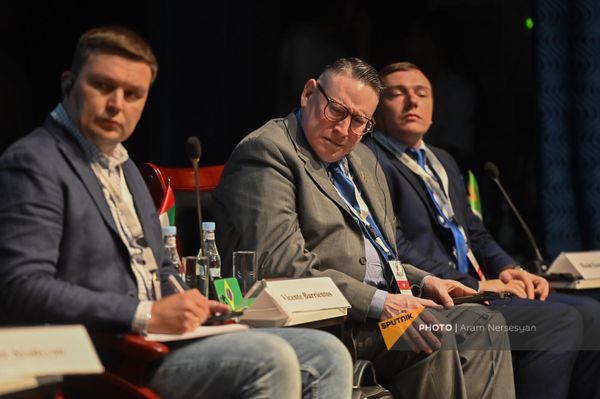 «ԲՐԻԿՍ-ի և ՇՀԿ-ի հետ Հայաստանի և ԵԱՏՄ-ի համագործակցության նոր հորիզոններ» միջազգային համաժողով - Sputnik Արմենիա