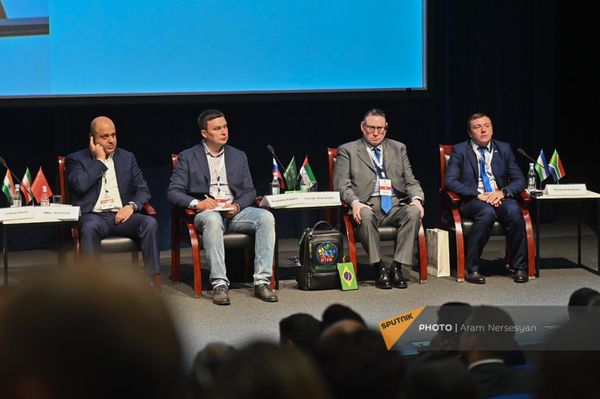 «ԲՐԻԿՍ-ի և ՇՀԿ-ի հետ Հայաստանի և ԵԱՏՄ-ի համագործակցության նոր հորիզոններ» միջազգային համաժողով - Sputnik Արմենիա