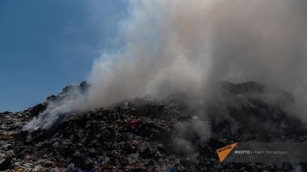 Հրդեհ Նուբարաշենի աղբավայրում - Sputnik Արմենիա