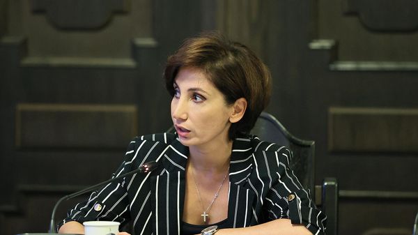 Замминистра юстиции Арменуи Арутюнян на очередном заседании правительства (22 августа 2024). Еревaн - Sputnik Армения