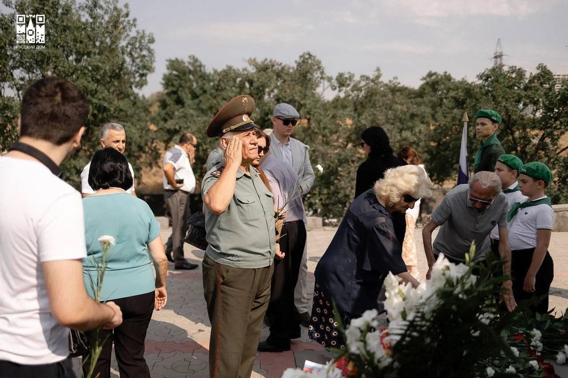 Tоржественный митинг у памятника Ивану Исакову, посвященный 130-летию со дня рождения Героя Советского Союза, ученого, автора единственного в мире Морского Атласа (22 августа 2024). Еревaн Tоржественный митинг у памятника Ивану Исакову, посвященный 130-летию со дня рождения Героя Советского Союза, ученого, автора единственного в мире Морского Атласа (22 августа 2024). Еревaн - Sputnik Армения, 1920, 22.08.2024