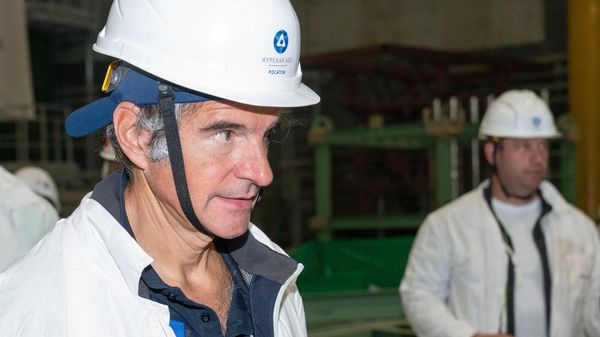Генеральный директор МАГАТЭ Рафаэль Гросси во время посещения одного из энергоблоков Курской АЭС (27 августа 2024). Курчатов - Sputnik Армения