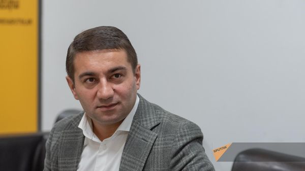 Глава ассоциации аудиторов Наири Саркисян в гостях радио Sputnik - Sputnik Армения